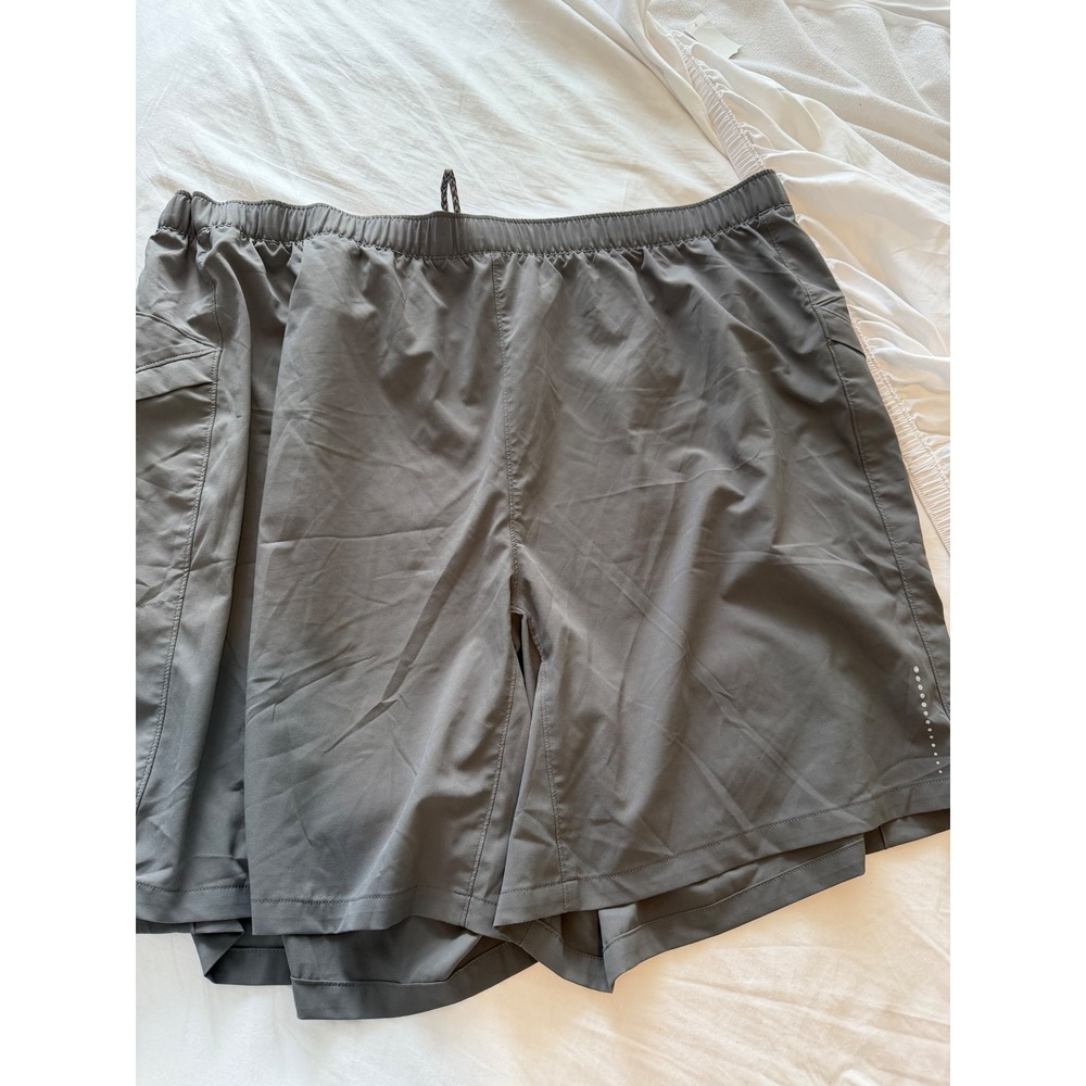 Peter Millar Crown Sport Mens Gray Performance Athletic Shorts Size 3X RN100308